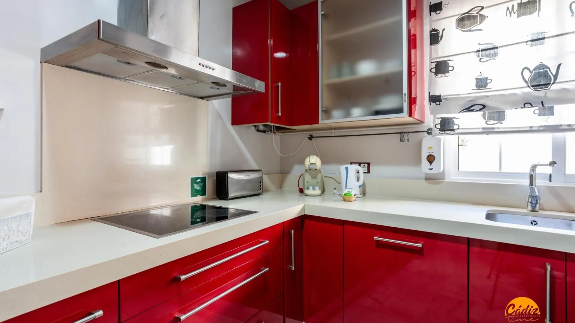 Red Home By Cadiz Time Spain